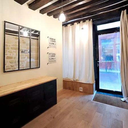 Unique Loft In Le Marais * Paris