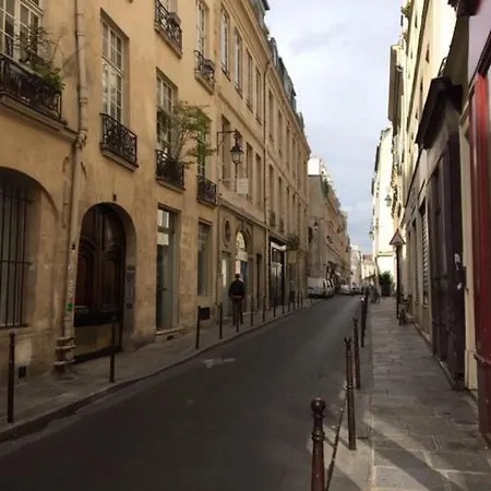 Unique Loft In Le Marais Appartement Parijs